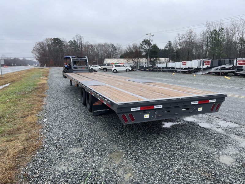 2024 Horizon FHZ 8.5x36 Gooseneck Deckover Equipment Trailer Ladder Ramps 22K GVWR for sale in Thomasville - Image 6