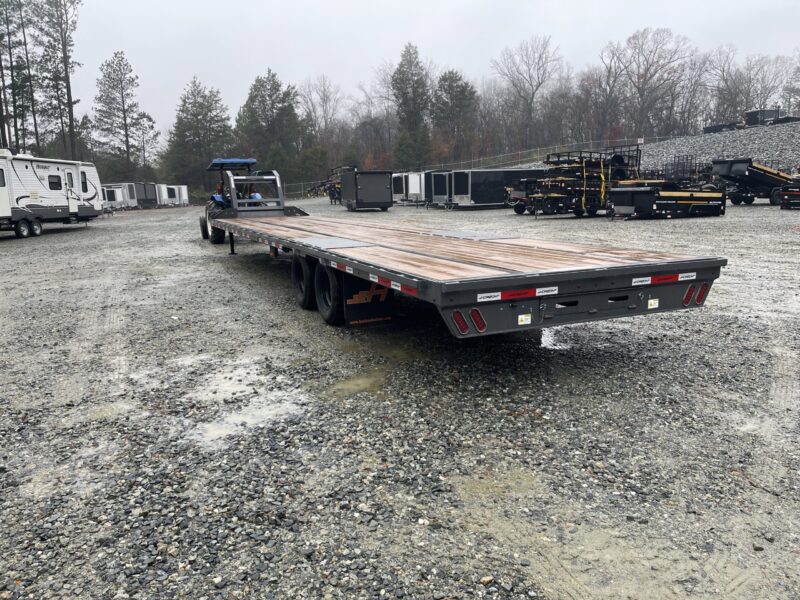 2025 Horizon FHZ 8.5x40 Gooseneck Deckover Equipment Trailer Ladder Ramps 26K GVWR for sale in Thomasville - - Image 6