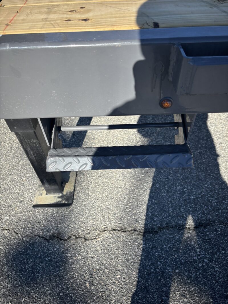 2025 Horizon FYZ 8.5x34 Gooseneck Deckover Equipment Trailer Hydraulic Dovetail 25K GVWR for Sale in Winston-Salem - - Image 5