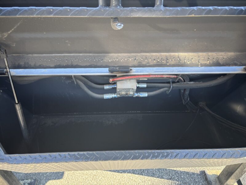 2025 Horizon FYZ 8.5x34 Gooseneck Deckover Equipment Trailer Hydraulic Dovetail 25K GVWR for Sale in Winston-Salem - - Image 3