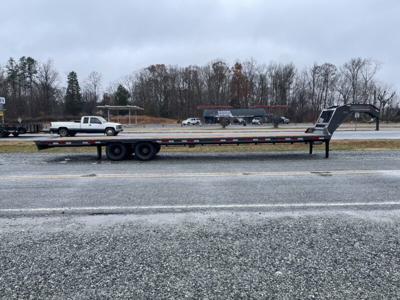 2024 Horizon FHZ 8.5x36 Gooseneck Deckover Equipment Trailer Ladder Ramps 22K GVWR for sale in Thomasville - Image 2