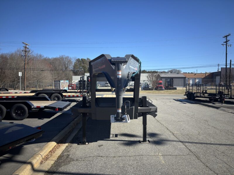 2025 Horizon FYZ 8.5x34 Gooseneck Deckover Equipment Trailer Hydraulic Dovetail 25K GVWR for Sale in Winston-Salem - - Image 2