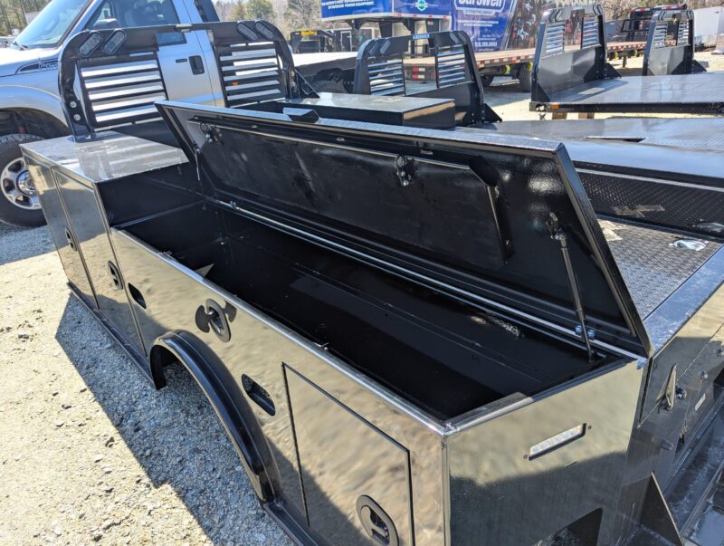 2025 Bedrock Marble Cab and Chassis bed 11'4 x 84" Long bed Dually. 84" CA 6Box. 30k B&W Gooseneck ball w/ 18k Bumper hitch - Image 8