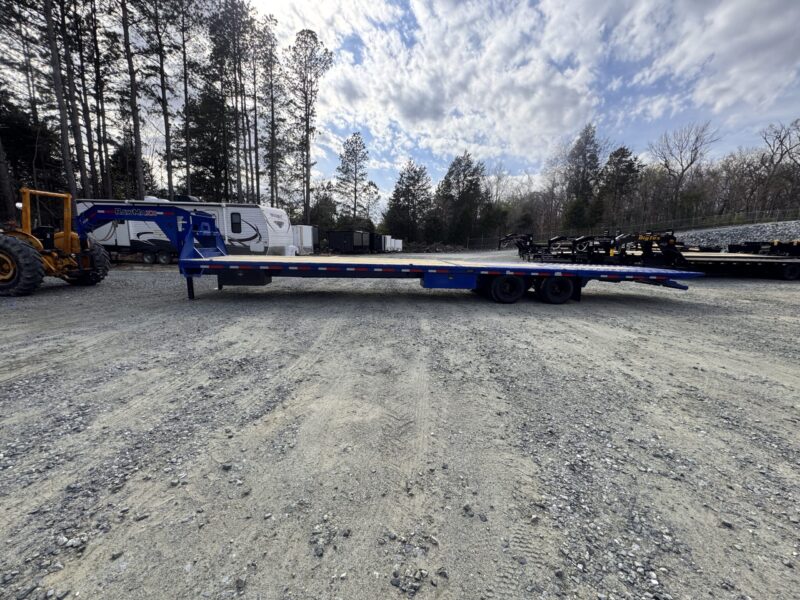 2025 RawMaxx HTX 8.5x40 Gooseneck Deckover Equipment Trailer 11' Hydraulic Tail 24K GVWR - Image 3