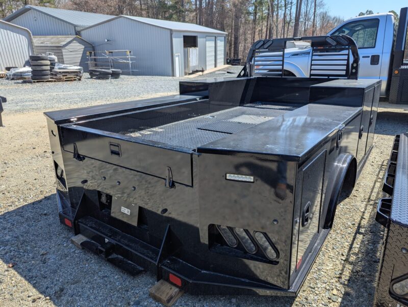 2025 Bedrock Marble Cab and Chassis bed 11'4 x 84" Long bed Dually. 84" CA 6Box. 30k B&W Gooseneck ball w/ 18k Bumper hitch - Image 4