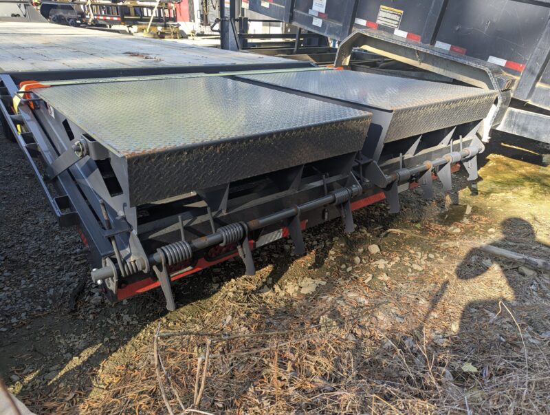 2025 Lamar 8.5x40 Gooseneck Deckover Equipment Trailer 16K GVWR - - Image 7