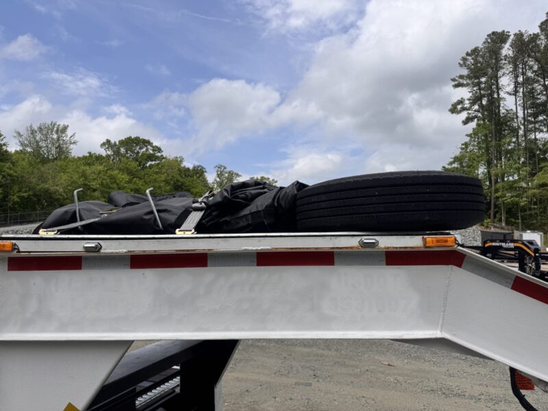 2021 Big Tex 16GN 8.5x40 Gooseneck Deckover Equipment Trailer Mega Ramps 17K GVWR for sale in Thomasville - Image 13