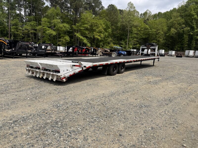 2021 Big Tex 16GN 8.5x40 Gooseneck Deckover Equipment Trailer Mega Ramps 17K GVWR for sale in Thomasville - Image 10