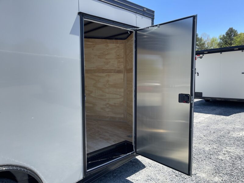 2025 Cynergy 8.5x16 Enclosed Pro Series V-Nose Ramp Black Out Package 7K - - Image 7