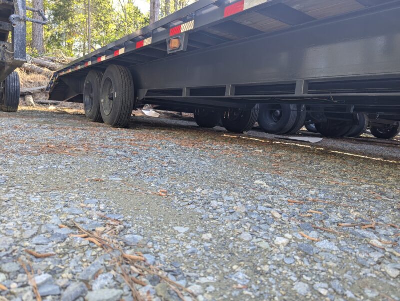 2025 Lamar 8.5x40 Gooseneck Deckover Equipment Trailer 16K GVWR - - Image 10