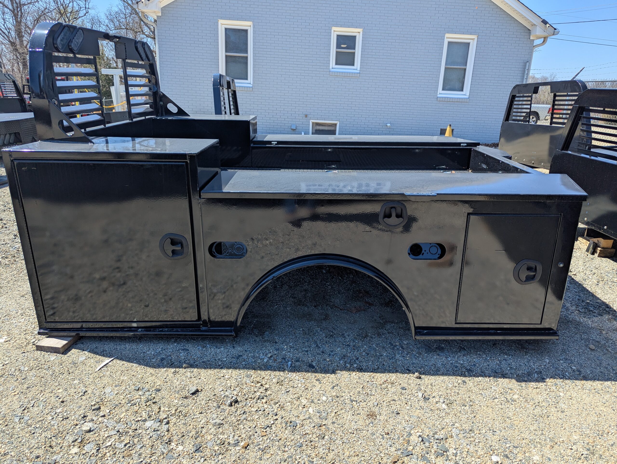 2025 Bedrock Marble Cab and Chassis bed 9'4 x 94" CA 60". 30K B&W Gooseneck Ball and 18K Bumper Hitch