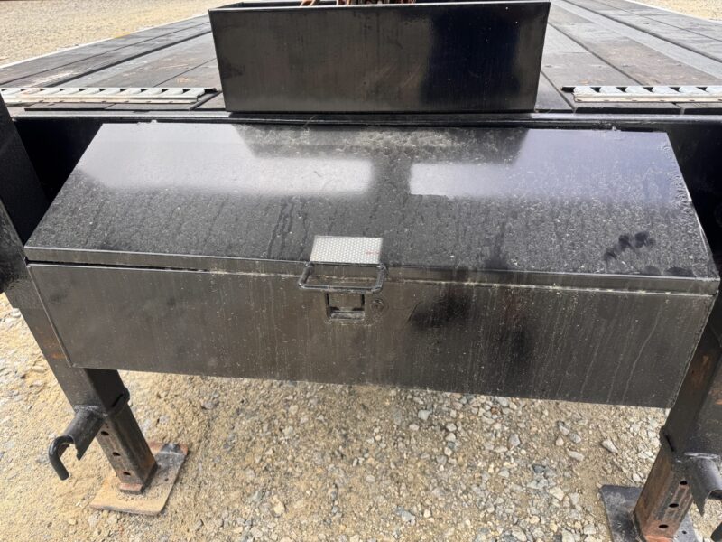 2021 Big Tex 16GN 8.5x40 Gooseneck Deckover Equipment Trailer Mega Ramps 17K GVWR for sale in Thomasville - Image 16