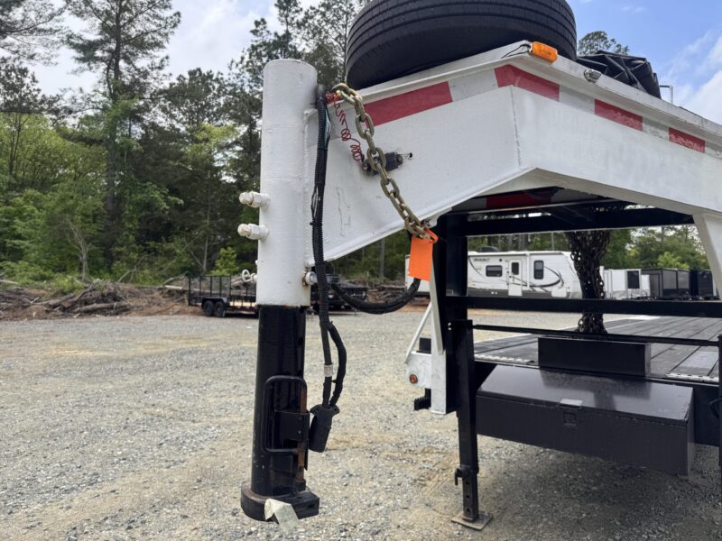 2021 Big Tex 16GN 8.5x40 Gooseneck Deckover Equipment Trailer Mega Ramps 17K GVWR for sale in Thomasville - Image 15