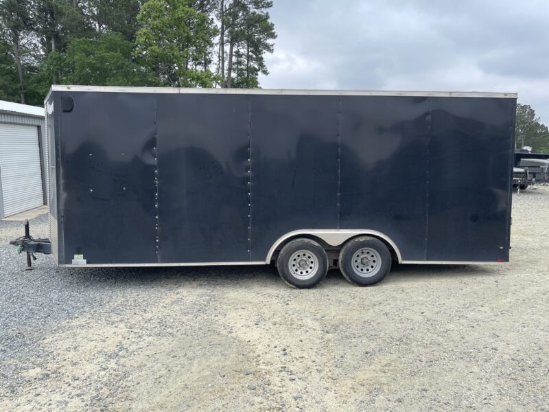 2022 Giddy Up USED 8.5x20 Enclosed STD Ramp 10K - Image 3