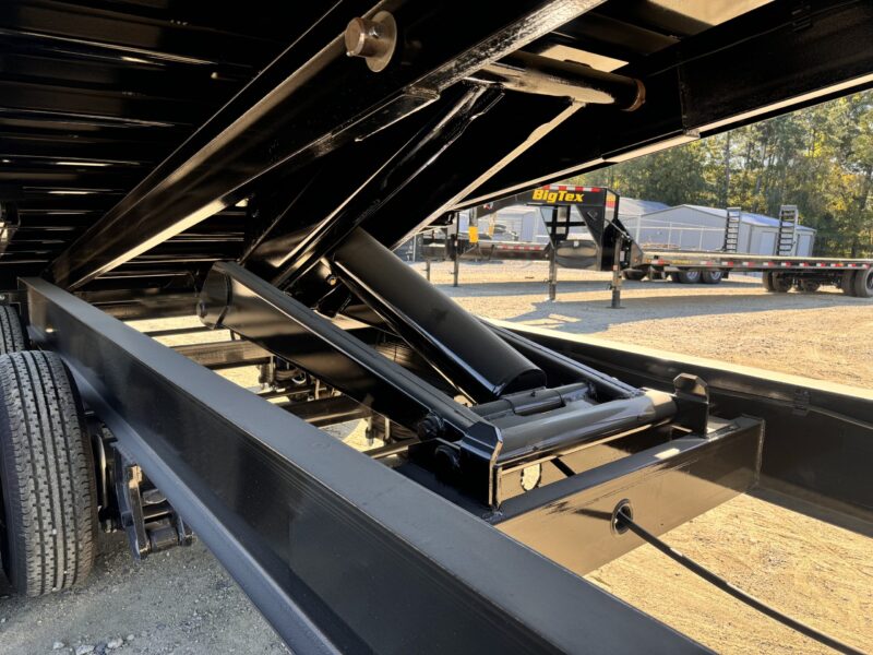 2025 Big Tex 25DU 8x20 Gooseneck Dump Trailer 25K GVWR - Image 9