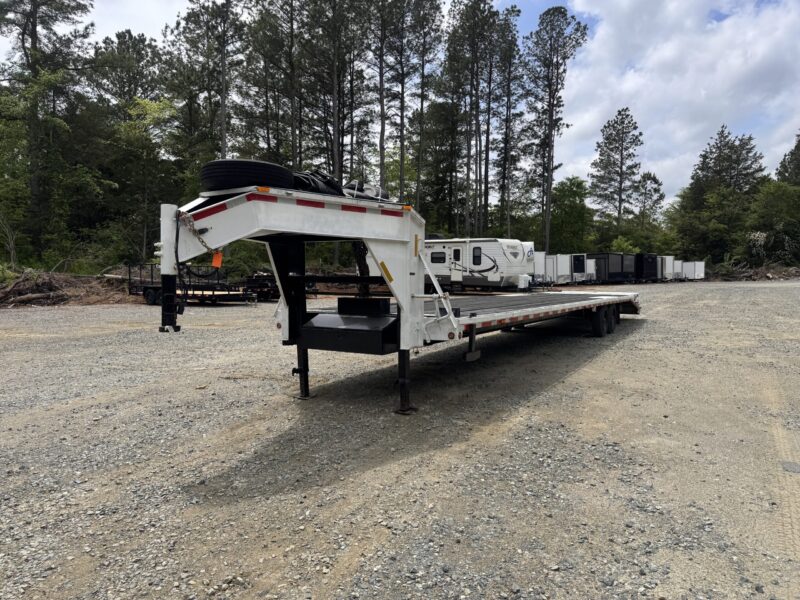2021 Big Tex 16GN 8.5x40 Gooseneck Deckover Equipment Trailer Mega Ramps 17K GVWR for sale in Thomasville