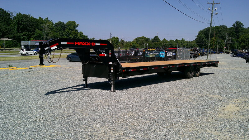 2027 Maxx-D 8.5x32 Gooseneck Deckover Equipment Trailer 17.5K GVWR