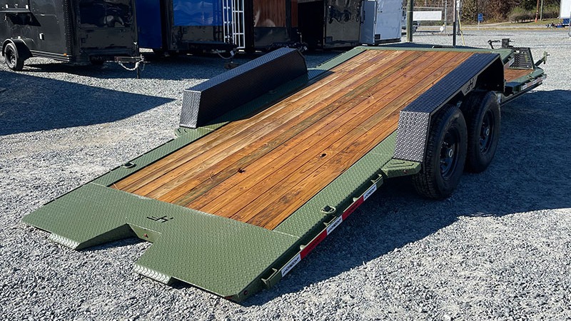Horizon ETZ tilt equipment trailer with removable diamond plate fenders on the NC Trailers lot